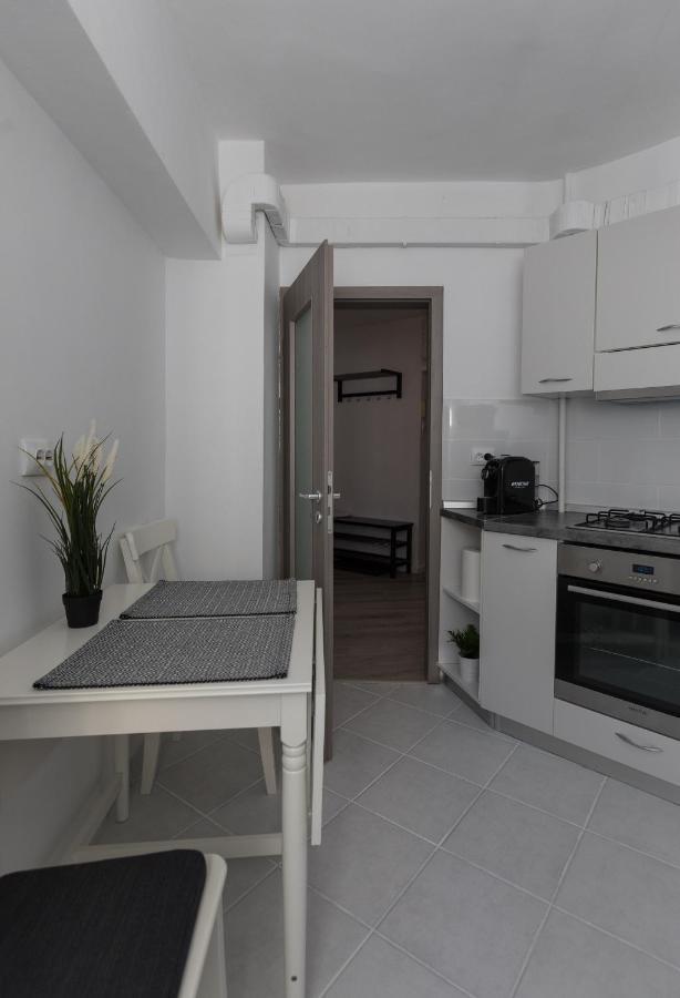 Lion'S Unirii Apartment Bukarest Exterior foto